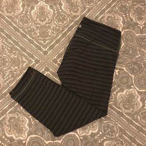 Lululemon Crops Size 8